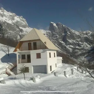  Guest house Alpbes Theth Albania