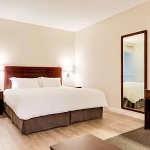 Hotel Nh The Lord Charles ****